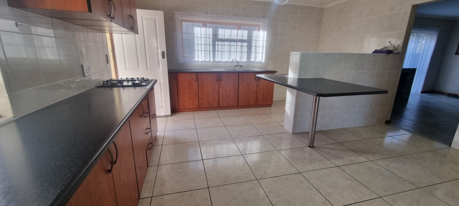 To Let 3 Bedroom Property for Rent in Mossel Bay Central Western Cape